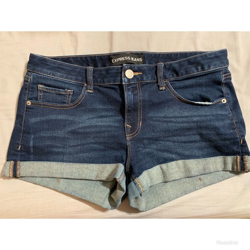 Express Shorts